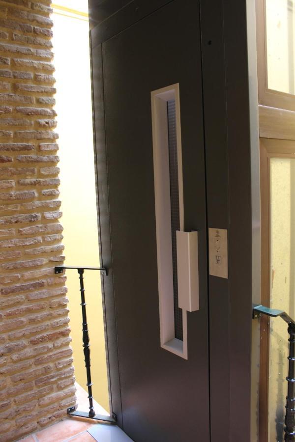 Alojamiento En Sevilla-Triana Ngoại thất bức ảnh