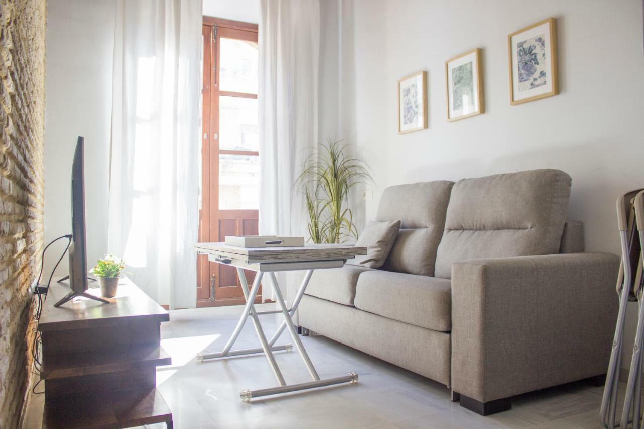 Alojamiento En Sevilla-Triana Ngoại thất bức ảnh