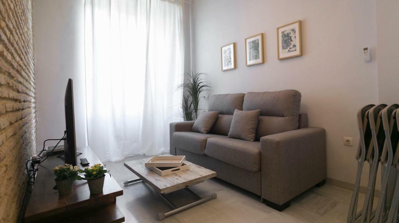 Alojamiento En Sevilla-Triana Ngoại thất bức ảnh